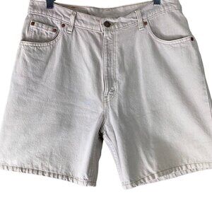 Vintage Levis Jean Shorts Beige Khaki Denim 551 Relaxed Fit 14 Made in USA